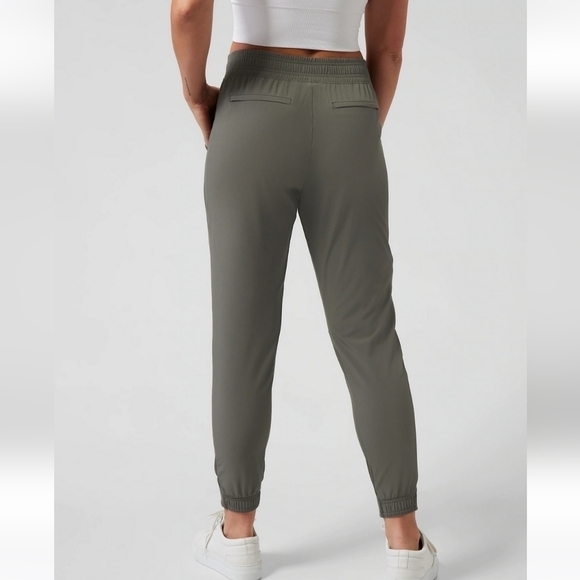 Athleta Textured Brooklyn Jogger 6 Mountain Olive Green Gray - Picture 2 of 11
